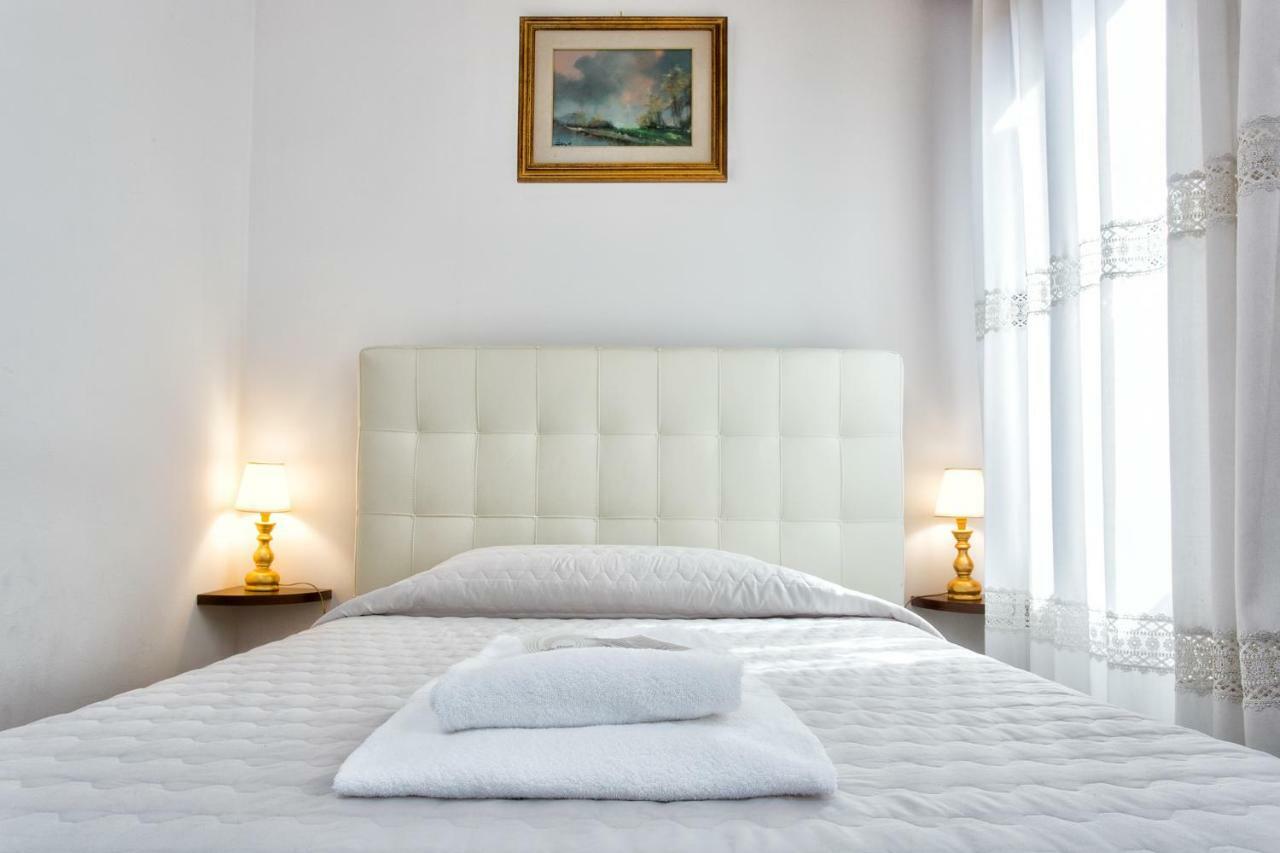 Residenza Calle Larga San Marco เวนิส ภายนอก รูปภาพ